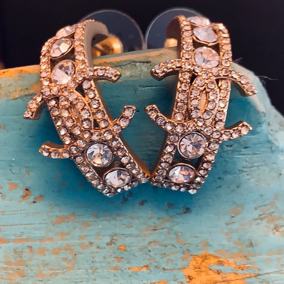 Authentic Chanel earrings!! Gorgeous. I have worn these 1x. - Picture 7 of 11